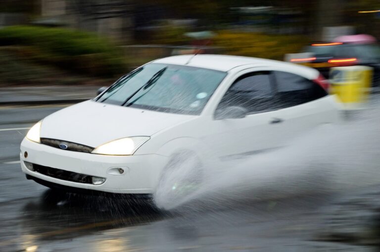 Aquaplaning : ce que tu dois faire !