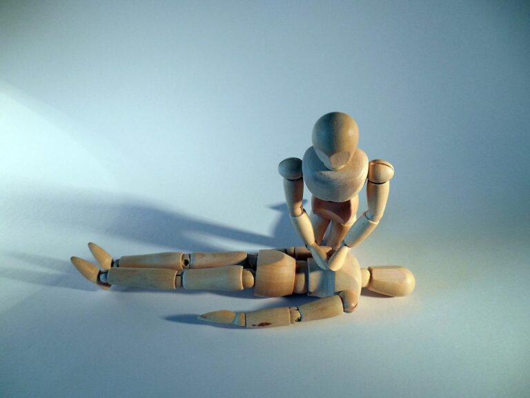 Massage cardiaque : le bon comportement en cas d&rsquo;urgence